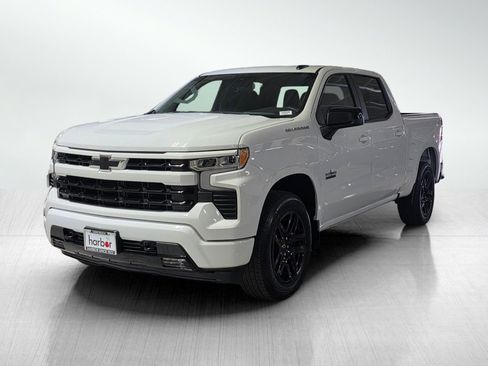 Used 2024 Chevrolet Silverado 1500 RST image 3