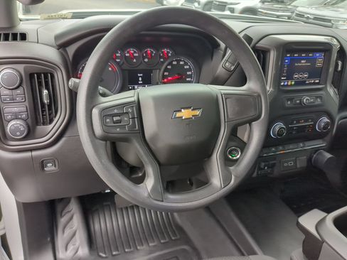 Used 2025 Chevrolet Silverado 1500 W/T w/ WT Value Package AWD/4WD image 18