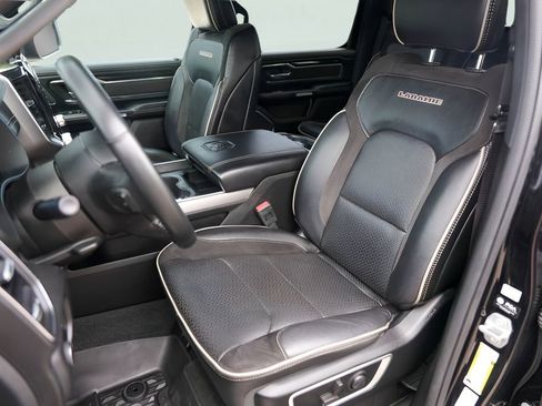 Used 2022 RAM 1500 Laramie AWD/4WD image 10