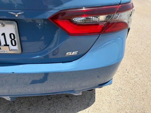 Used 2023 Toyota Camry SE w/ Audio Upgrade Package FWD image 5