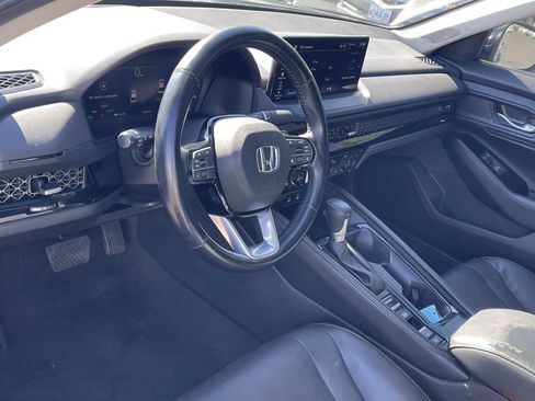 Used 2023 Honda Accord Touring image 10