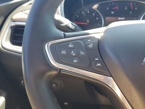 Used 2023 Chevrolet Equinox Premier image 25