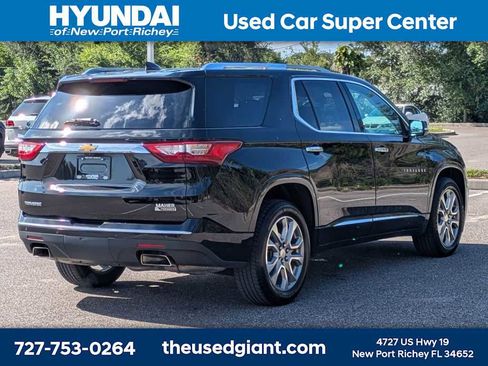 Used 2018 Chevrolet Traverse Premier w/ Driver Confidence II Package FWD image 5