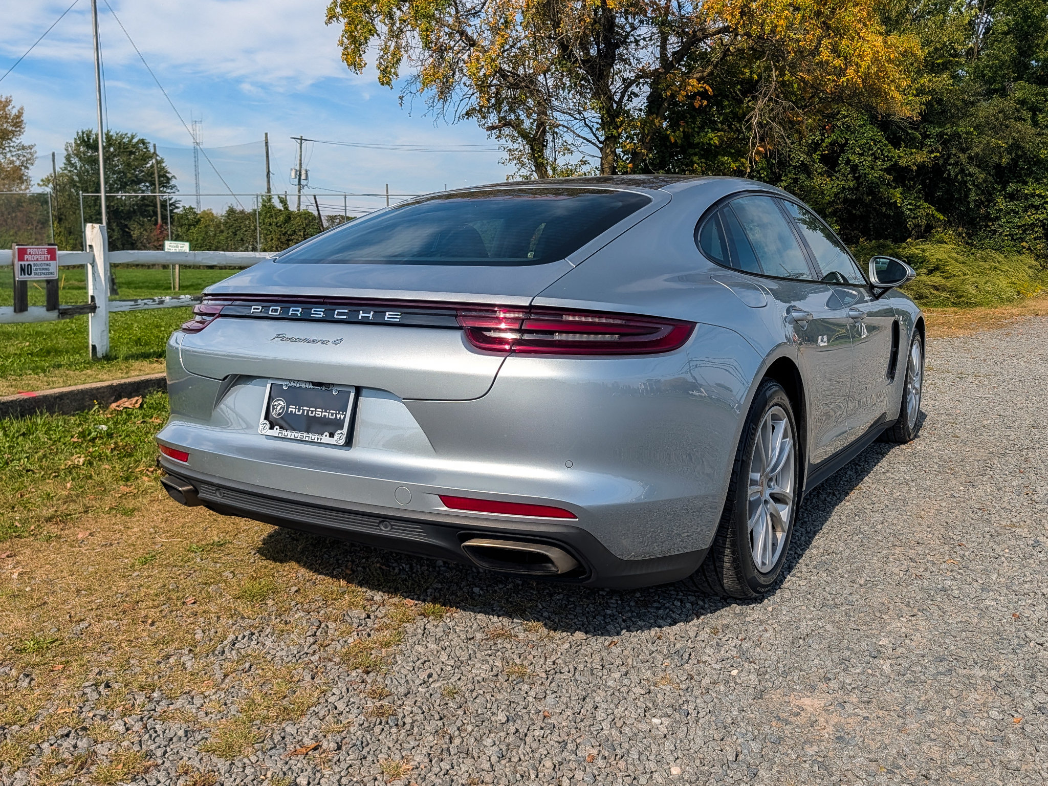 Used 2018 Porsche Panamera 4 w/ Premium Package AWD/4WD image 5
