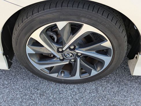 Used 2017 Toyota Corolla iM image 10