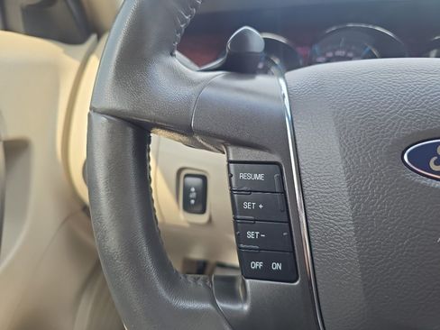 Used 2012 Ford Taurus SEL FWD image 19
