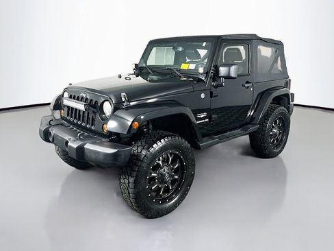 Used 2013 Jeep Wrangler Sahara w/ Connectivity Group image 3