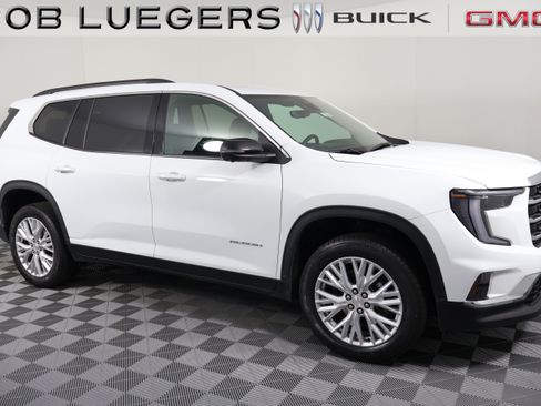 Certified 2026 GMC Acadia Elevation w/ Elevation Premium Package AWD/4WD image 2