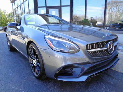 Used 2018 Mercedes-Benz SLC 43 AMG image 3