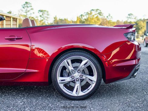 Used 2021 Chevrolet Camaro SS image 5