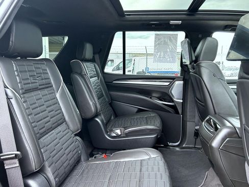 Certified 2026 Cadillac Escalade V w/ LPO, ONYX Package AWD/4WD image 20