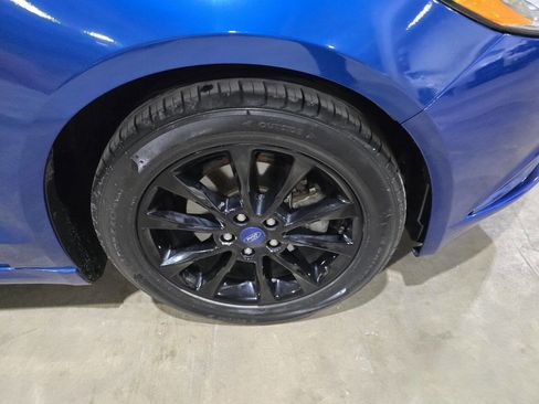 Used 2017 Ford Fusion SE image 21