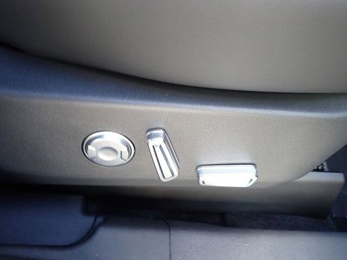 New 2026 Lincoln Nautilus Reserve w/ Jet Appearance Package image 13