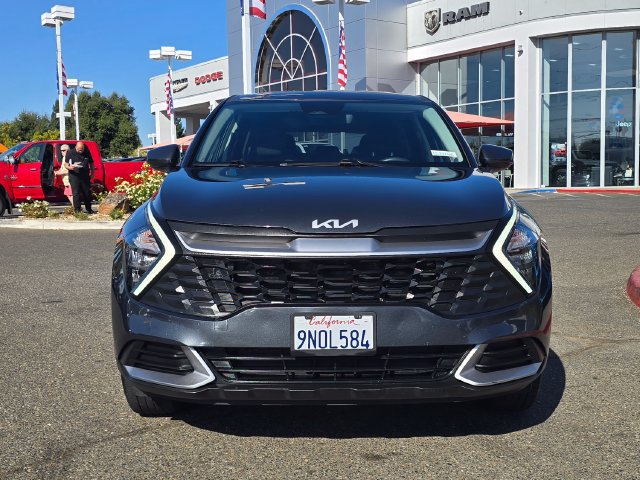 Used 2023 Kia Sportage LX FWD image 2