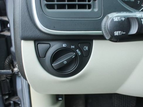 Used 2008 Saab 9-3 2.0T w/ Moonroof Package FWD image 15