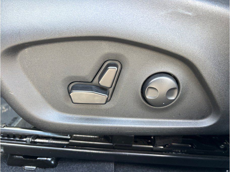 Used 2024 Jeep Compass Latitude AWD/4WD image 19