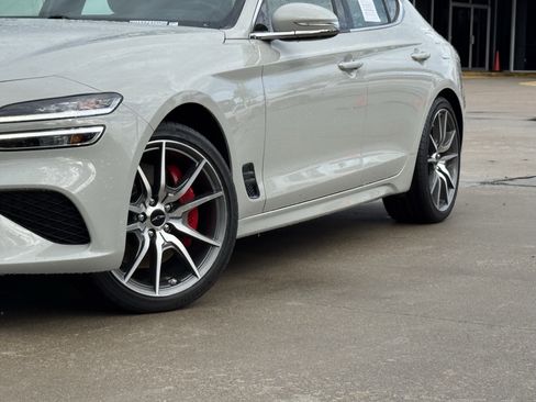Used 2025 Genesis G70 2.5T AWD/4WD image 12