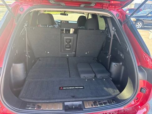 Used 2022 Mitsubishi Outlander ES FWD image 27