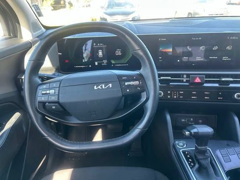 Used 2026 Kia Sportage LX FWD image 8