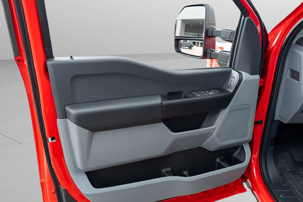 New 2025 Ford F250 XL w/ 360-Degree Camera Package RWD image 14
