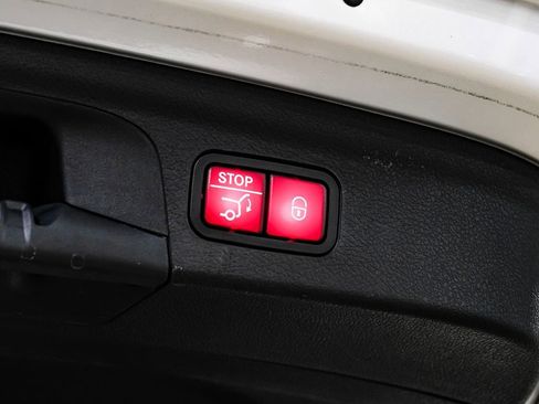 Used 2021 Mercedes-Benz GLE 450 4MATIC w/ AMG Line Exterior image 48