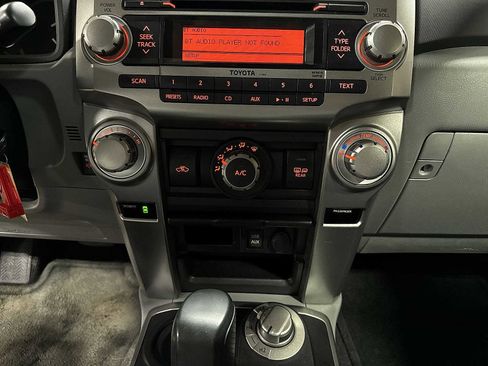 Used 2013 Toyota 4Runner SR5 w/ Convenience Pkg image 21