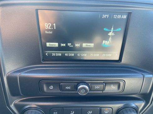 Used 2018 Chevrolet Silverado 1500 Custom w/ Custom Convenience Package image 16