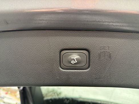 Used 2024 Ford Edge SEL w/ Convenience Package image 19