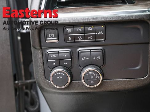 Used 2025 Chevrolet Suburban Z71 AWD/4WD image 22