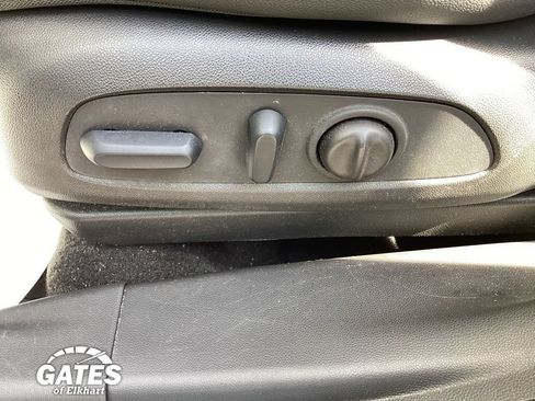 Used 2023 Buick Encore GX Preferred w/ Cold Weather Comfort Package AWD/4WD image 15