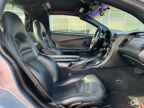 Used 1999 Chevrolet Corvette Coupe w/ Roof Pkg image 20