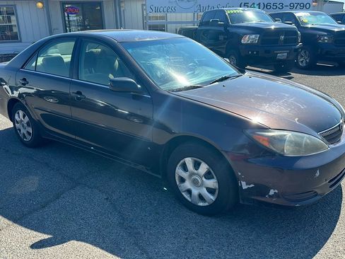 Used 2002 Toyota Camry LE image 2