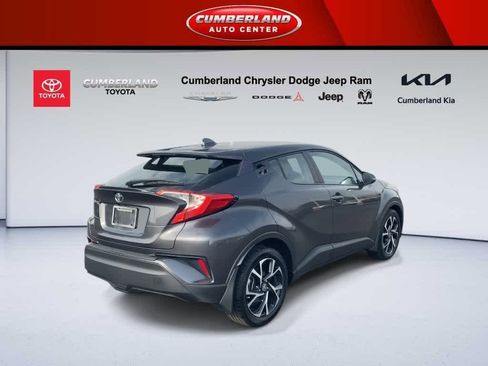 Used 2021 Toyota C-HR XLE image 8