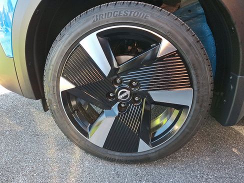 New 2026 Nissan Kicks SR w/ SR Premium Package image 4