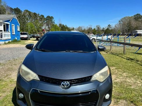 Used 2014 Toyota Corolla S image 3