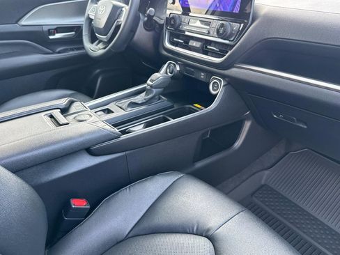 New 2026 Toyota Grand Highlander LE image 27