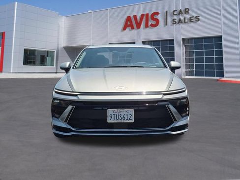 Used 2025 Hyundai Sonata SEL FWD image 2