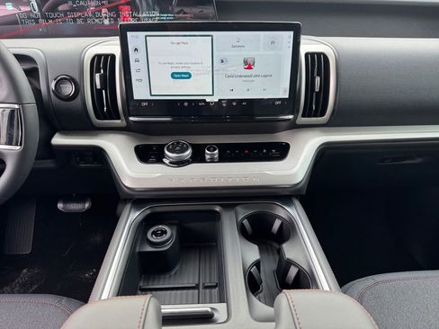 New 2025 Ford Expedition Active image 13