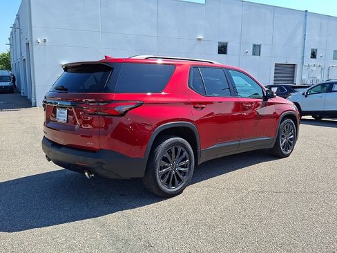 Used 2023 Chevrolet Traverse RS AWD/4WD image 9