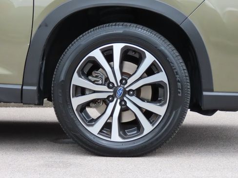 Used 2024 Subaru Forester Limited AWD/4WD image 16