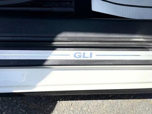 Used 2012 Volkswagen Jetta GLI Autobahn FWD image 37