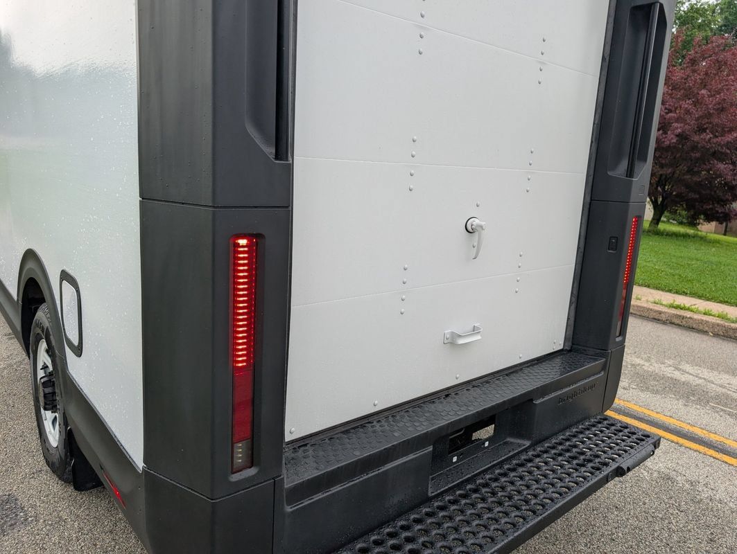 Used 2024 Chevrolet Brightdrop 600 w/ Commercial Equipment Package AWD/4WD image 35