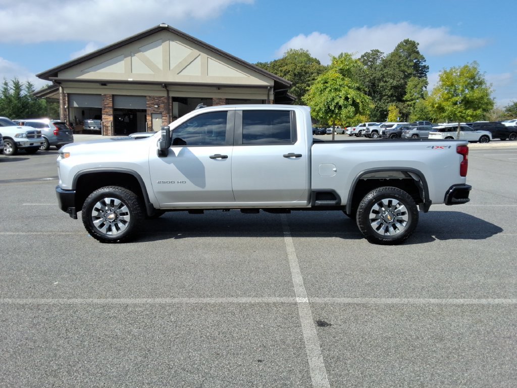 Certified 2022 Chevrolet Silverado 2500 Custom w/ Custom Value Package AWD/4WD image 8