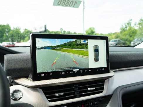 New 2026 Ford Explorer Active w/ Active Comfort Package RWD image 25