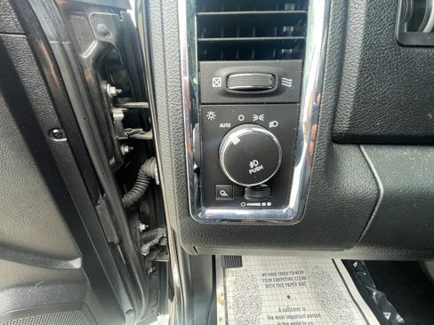 Used 2016 RAM 1500 Laramie w/ Convenience Group AWD/4WD image 27