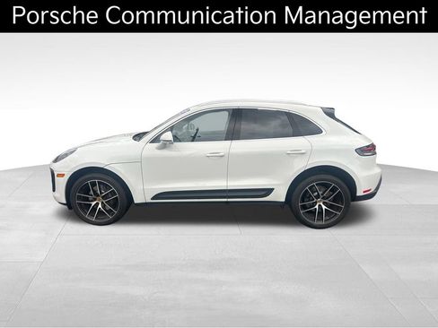 Used 2023 Porsche Macan image 4