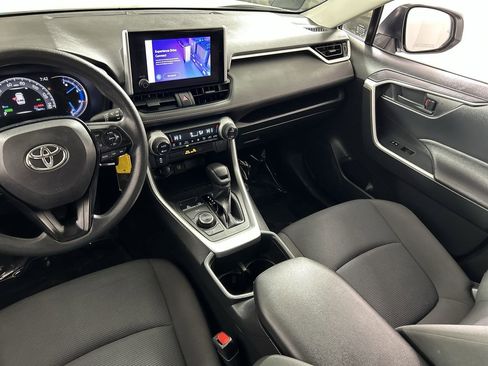 Used 2024 Toyota RAV4 LE image 22