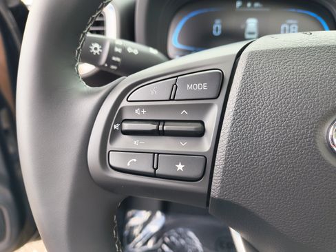 New 2026 Hyundai Venue SEL FWD image 30