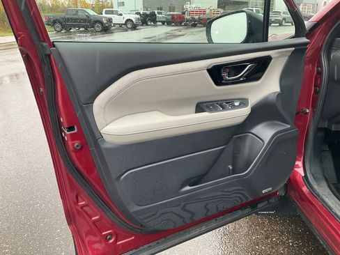 Used 2025 Subaru Forester Limited image 21