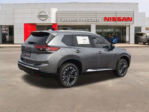 New 2026 Nissan Rogue Platinum w/ Platinum Premium Package AWD/4WD image 3